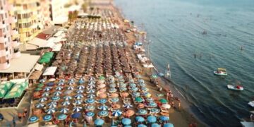 Durrës Beach, the main destination overpopulated with vacationers from Kosovo and Macedonia