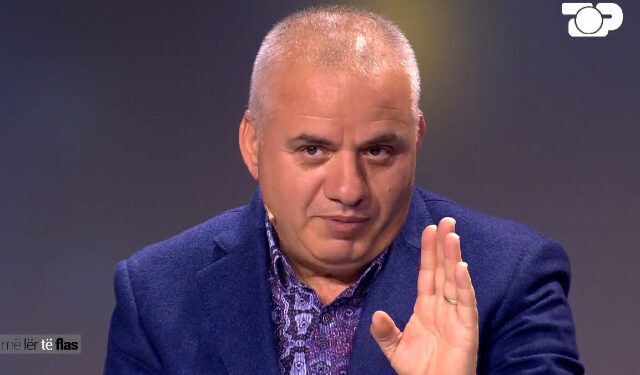 “Kam negociuar me ata që kishin urdhëruar t’më vrisnin” Artan Hoxha rrëfen ‘strategjinë’ e tij për tu mbrojtur: Kur ulem në lokal
