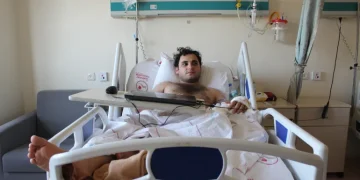 U shpëtua ditën e katërt, i mbijetuari rrënqeth me dëshminë, ja cfarë bëri 3 dite nën rrenoja: Më duhej të pija urinën time dhe..