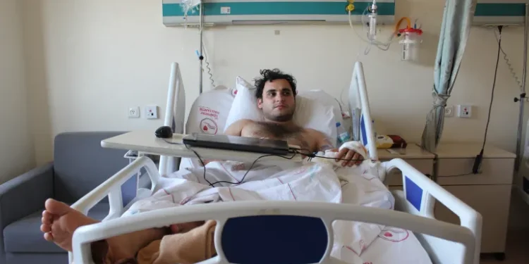 U shpëtua ditën e katërt, i mbijetuari rrënqeth me dëshminë, ja cfarë bëri 3 dite nën rrenoja: Më duhej të pija urinën time dhe..