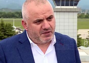 Pse u sulmua Top Channel? Flet Artan Hoxha: Ndodhi barbaria mbrëmë, 25 gëzhoja, ne makinen e djegur në Golem u gjet..