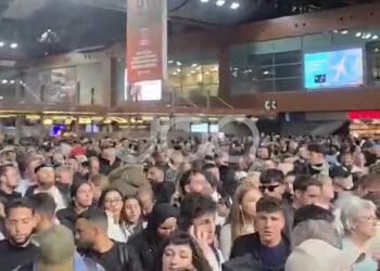 Kaos i madh! “Janë anuluar të gjitha fluturimet, mijëra udhëtarë të bllokuar në aeroportin e …”