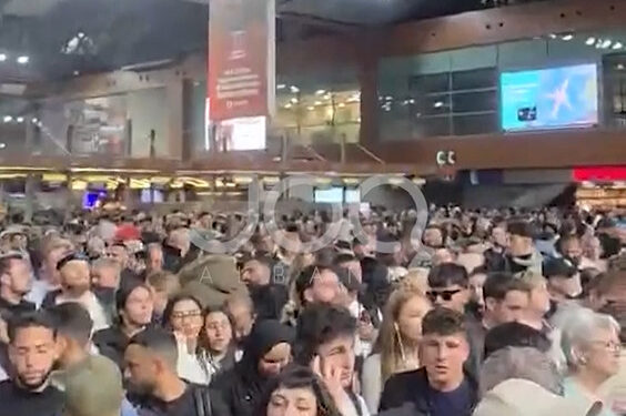 Kaos i madh! “Janë anuluar të gjitha fluturimet, mijëra udhëtarë të bllokuar në aeroportin e …”