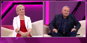 “Ia kam nxirë jetën!” Gruaja nevrike i kërkon publikisht falje burrit të saj të urtë..