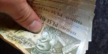 5 pagesat që duhet t’i eliminoni urgjentisht! Po e hanë rrogën tuaj si “krimb”