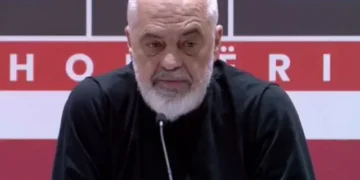 “Kartë për ndihmën ekonomike”/ nis rritja e pensioneve dhe program ushqimor për familjet në nevojë