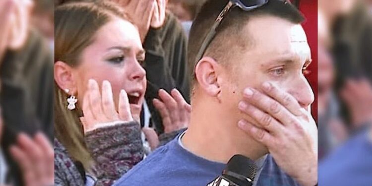 Cifti adopton 3 djemtë e fqinjes që nderroi jete, kur ata kthehen në shtëpi i pret surpriza që i ka përlotur të gjithë (Video)