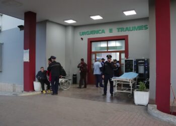 Ishte goditur aksidentalisht nga motra teksa luanin, ndërron jetë në spitalin e Traumës 4-vjeçari