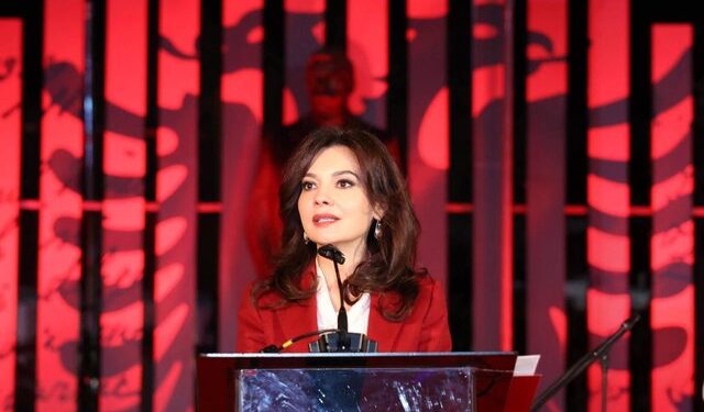 Elisa Spiropali sfidon Edi Ramën: Më përjashto!