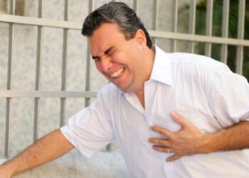 Në rast infarkti keni vetëm 10 sekonda për të shpëtuar, ja si duhet të veproni