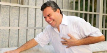 Në rast infarkti keni vetëm 10 sekonda për të shpëtuar, ja si duhet të veproni