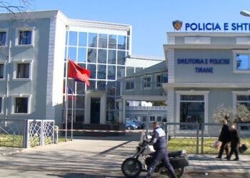 Zhduket 14-vjeçari në Tiranë, nëna ngre alarmin në polici