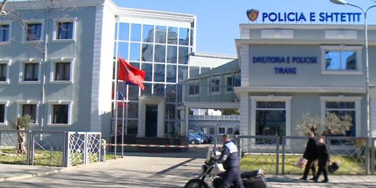 Zhduket 14-vjeçari në Tiranë, nëna ngre alarmin në polici