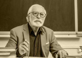 “Pse njerëzit, të tjerë duan por me të tjerë martohen?”, e pyeti studenti… Mësuesi i jep përgjigjen e jetës!