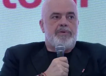 Vende të lira pune në sektorin publik, Rama: Mundësi e re për të gjithë ata që..