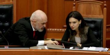 Rama përplaset me Spiropalin: Herën e parë nuk votove, të dytën bëre çarçaf, të 3-tën..