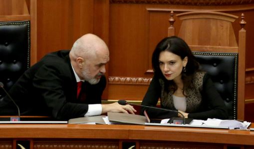 Rama përplaset me Spiropalin: Herën e parë nuk votove, të dytën bëre çarçaf, të 3-tën..