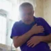 Cili krah dhemb para një ataku në zemër? Njihuni me simptomën që mund t’ju shpëtojë jetën