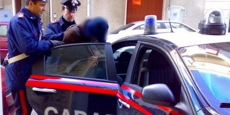 E RËNDË në Itali! 36-vjeçari shqiptar nuk pranon ndarjen, i vë flakën apartamentit të ish-parteres