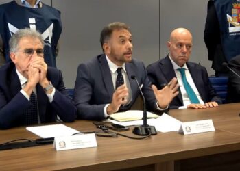 Sekuestrohen 1 mln € cash, detaje nga aksioni i madh Shqipëri-Itali. Prokurori i Antimafias italiane: Organizatat kriminale shqiptare, më të përhapurat në Europë, veprojnë me Kanun