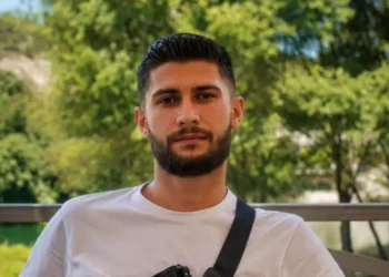 U hodh nga pallati orët e para të mëngjesit! Ky është i riu që u vetëvra në Shkodër (EMRI)