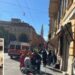 E rëndë në Itali, makina përplas 10 persona në Modena, shoferi plagos me thikë një kalimtar gjatë arratisjes