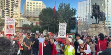 Protesta e qytetarëve/ Zbardhen 3 emrat e nismëtarëve, aktivisti: Njihemi me letra nga policia