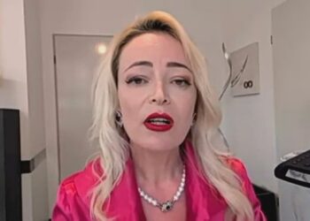 “Ujë me kripë çdo 1 orë”, këshillat e mjekes për të përballuar temperaturat e larta