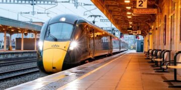 Treni modern në Shqipëri/ 118 shërbime në ditë për linjën Tiranë–Durrës–Rinas