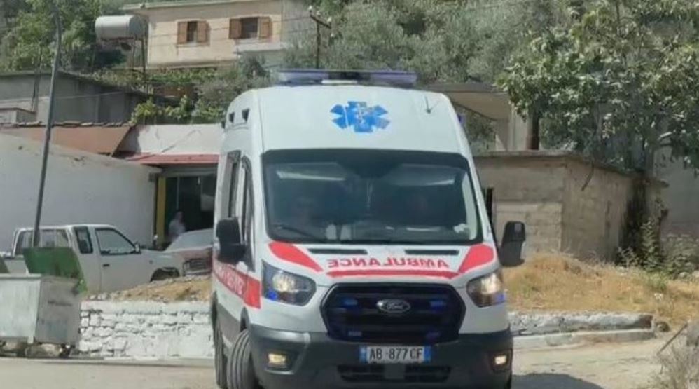 I moshuari i vuri flakën gruas për motive xhelozie! Detaje nga ngjarja e rëndë..
