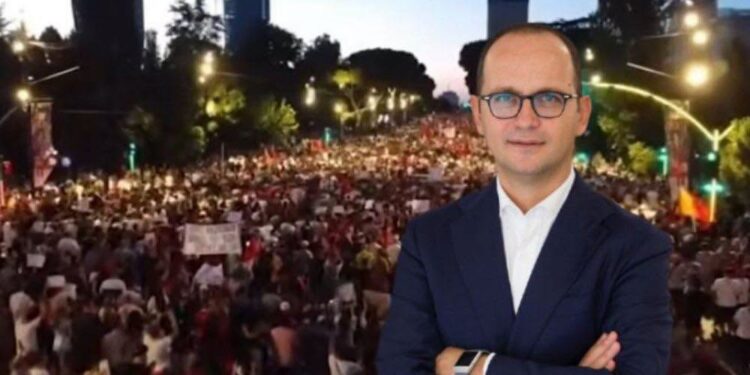 Edi Rama po luan me zjarrin! Ditmir Bushati: Të tallesh me protestuesit është..