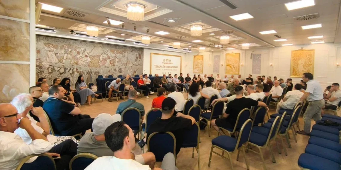 Organizatorët e protestës miratojnë kriteret e anëtarësimit për mbledhjen e Kuvendit Kombëtar: Emrat i mbajmë të fshehtë për t’i mbrojtur..