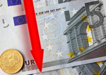 Euro prek një tjetër minimum të ri historik në tregun vendas