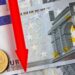 Euro prek një tjetër minimum të ri historik në tregun vendas