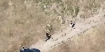 Dalin pamjet: Momenti kur shpëtohet nga policia Rozalinda Plaka nga makina e Refitit (Video)