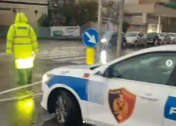 Moti i keq pritet të godasë vendin, Policia e Shtetit apel e pazakontë: Kujdes gjatë..