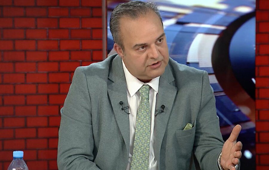 “Të gjithë shkencëtarët që mësuan të vërtetën e COVID-19, u eliminuan”, rrëfimi tronditës i mjekut: Ja personat që më kërcënuan mua dhe familjen time