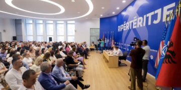 Përfundon numërimi në PD, zgjidhen 20 anëtarët e rinj të Kryesisë. Alimehmeti dhe Qosja për herë të parë..