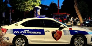 Sherr me thika për parkimin në Tiranë, 3 në pranga e 1 në kërkim