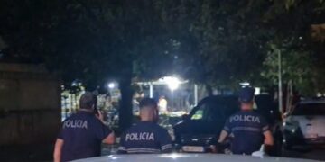 DETAJE nga ngjarja në Elbasan! Çfarë ndodhi brenda lokalit, ku u plagosën kamarieri dhe 2 persona të tjerë..