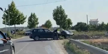 Aksident me vdekje në Divjakë/ Humb jetën 39-vjeçari, plagosen 5 të tjerë