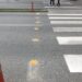 E rëndë/ Makina përplas nënën me fëmijën 1 vjeç në karrocë tek vijat e bardha