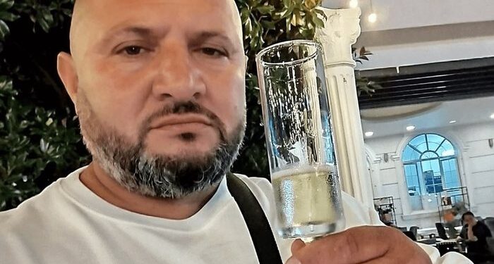 Sherri nisi para pallatit/ Ky është shqiptari që vrau gruan e tij dhe më pas veten në Athinë, merrej me… (EMRI)