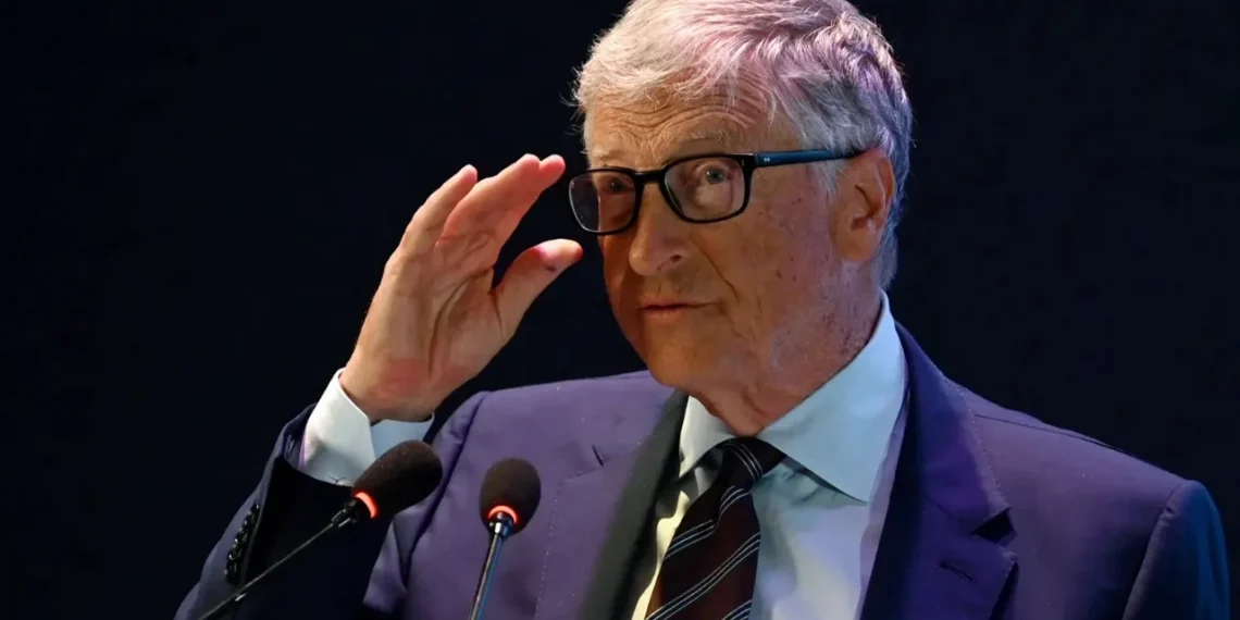 “Do ndodhë në më pak se 10 vite..” Bill Gates shokon me deklaratën: Mjekët dhe mësuesit do të..