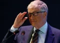 “Do ndodhë në më pak se 10 vite..” Bill Gates shokon me deklaratën: Mjekët dhe mësuesit do të..