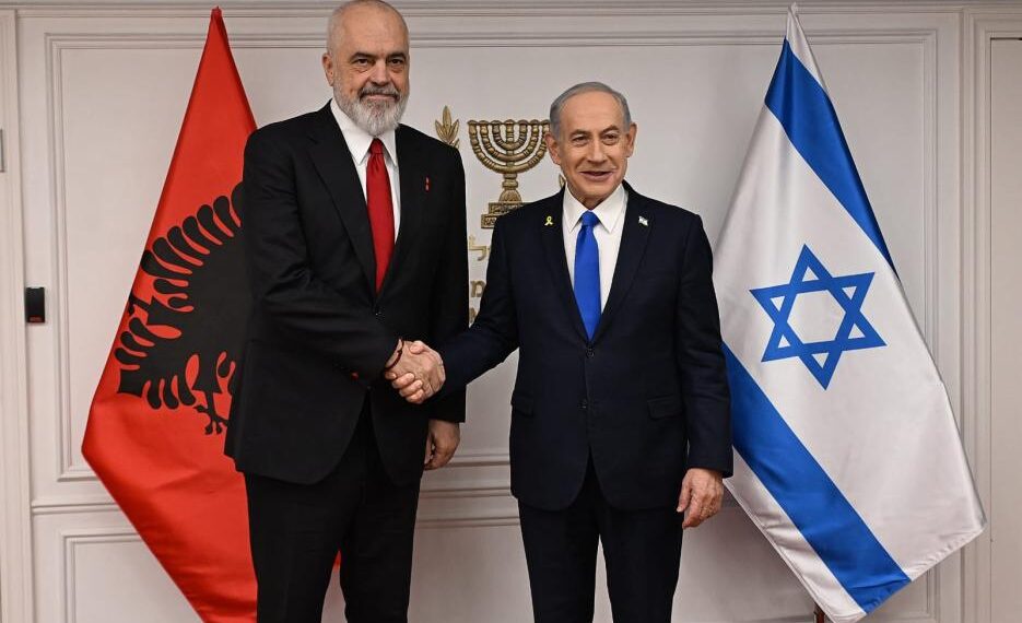 Rama ka plan të krijojë Ministri Shëndetësie paralele, për t’ia dhënë mikut të tij izraelit, denoncimi i deputetit