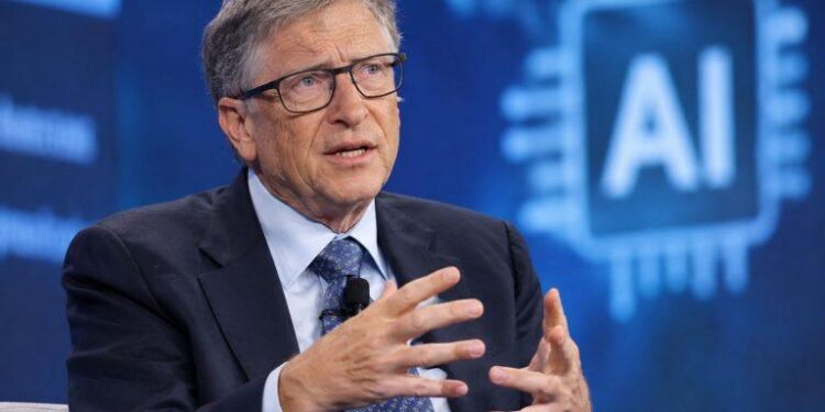 Bill Gates ngre alarmin dhe paralajmëron rreziqet e mundshme nga IA: Një miliard vd.ekje..