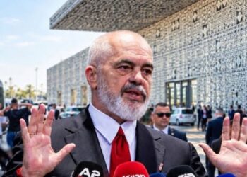 Edi Rama del në konferencë URGJENTE, çfarë ndodh sot në Rinas….