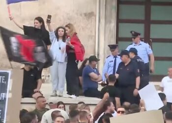 Protesta për dorëheqjen e Ramës/ Vjen paralajmërimi I FORTË për nesër, ja çfarë pritet të ndodhë…