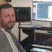 “Do ta paguash çdo lot”/ Doli në videot, këngëtarja kërcënon Adi Hilën: Nuk shoh dot babain tim në sy, kam ikur nga shtëpia…